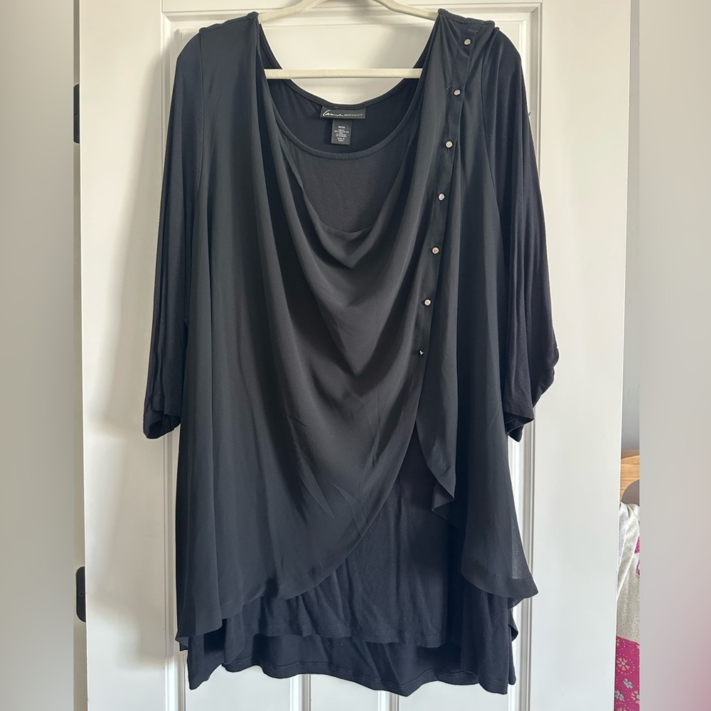 Women’s plus size 26W/28W knit top with beautiful drape detail. Lane Bryant.